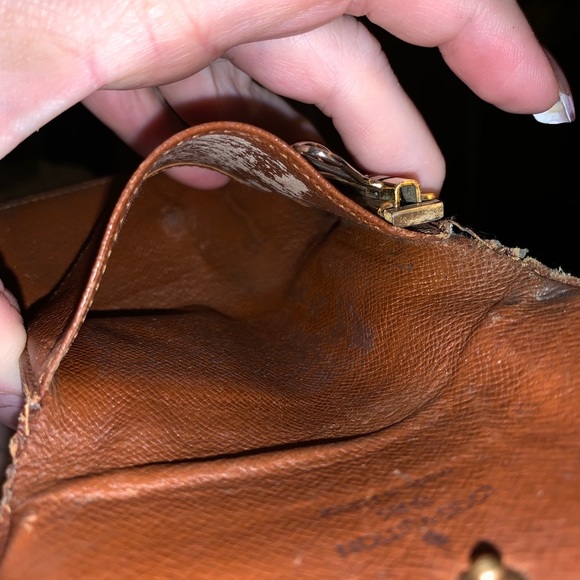 Louis Vuitton 6 key holder - Picture 11 of 12